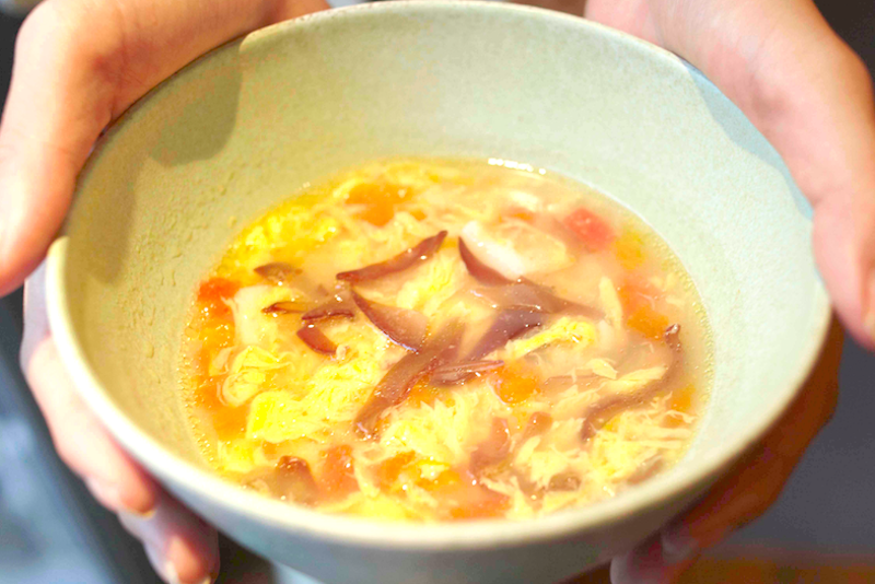 「Theうまみ たまごスープ」で作る「酸辣湯」