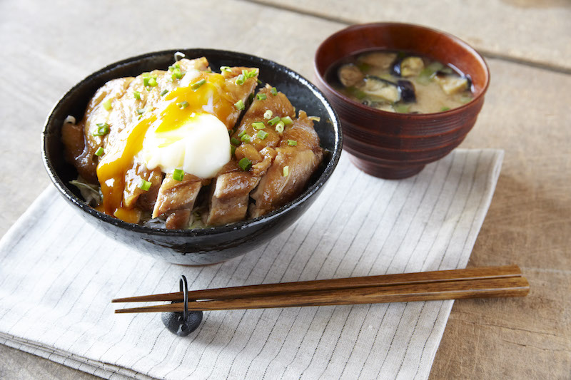 電子レンジで簡単照り焼きチキン丼