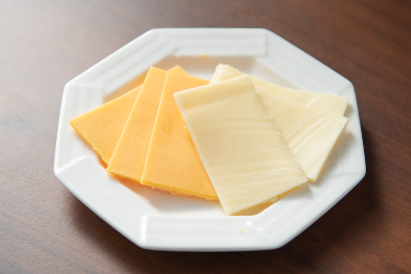 セミハード／ハードタイプのチーズ