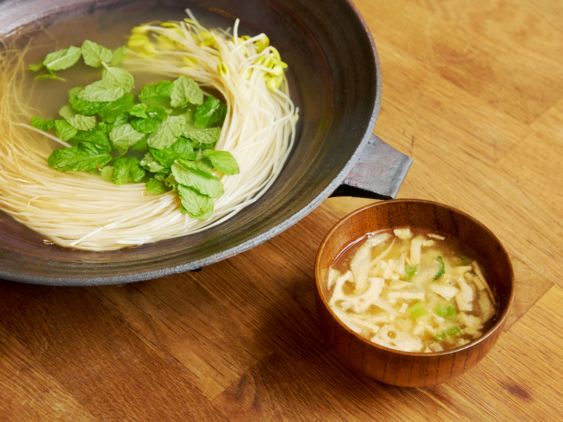 豆もやしの温びたしとみそ汁